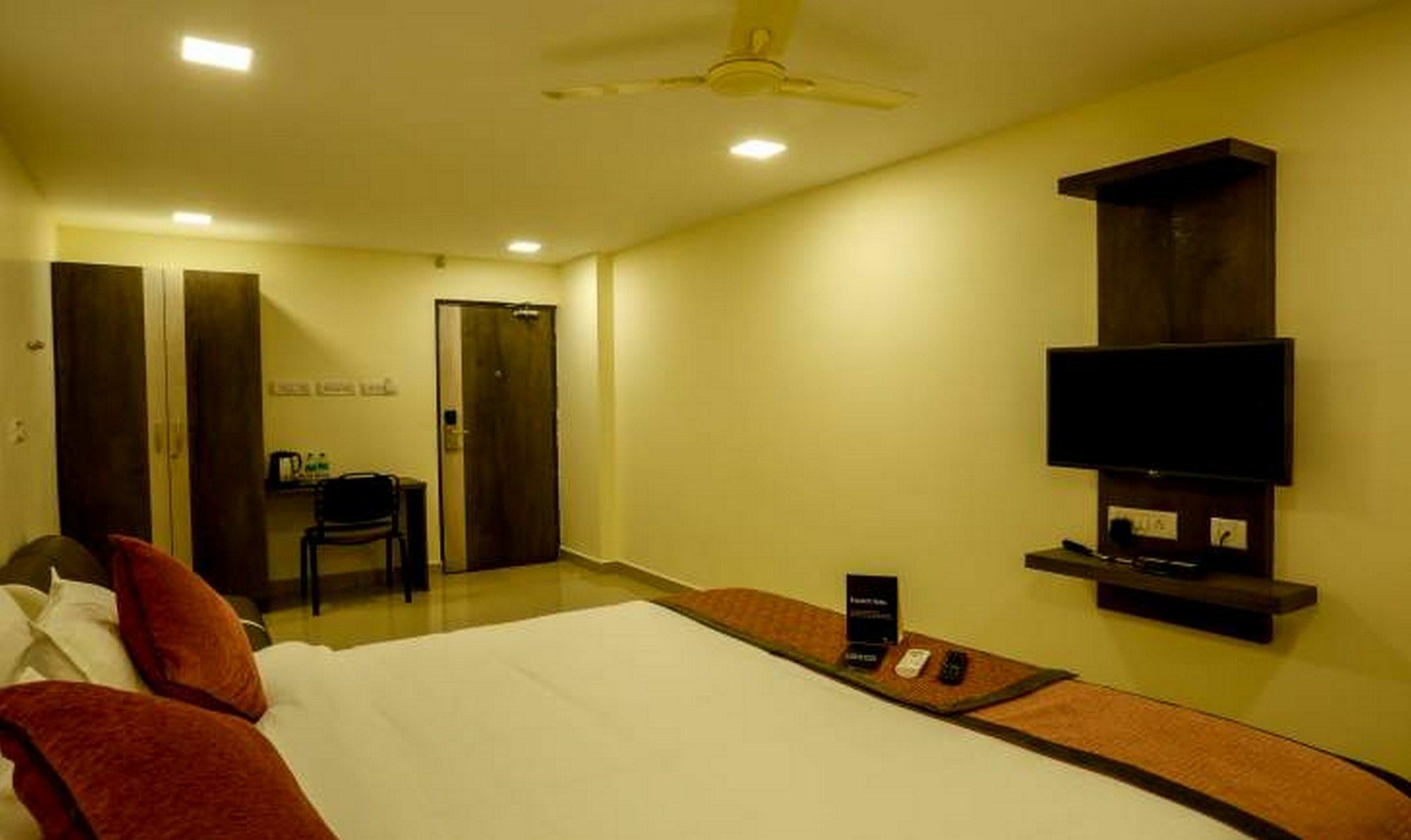 Venture Park, Omr, Thoraipakkam, Chennai Hotel Buitenkant foto
