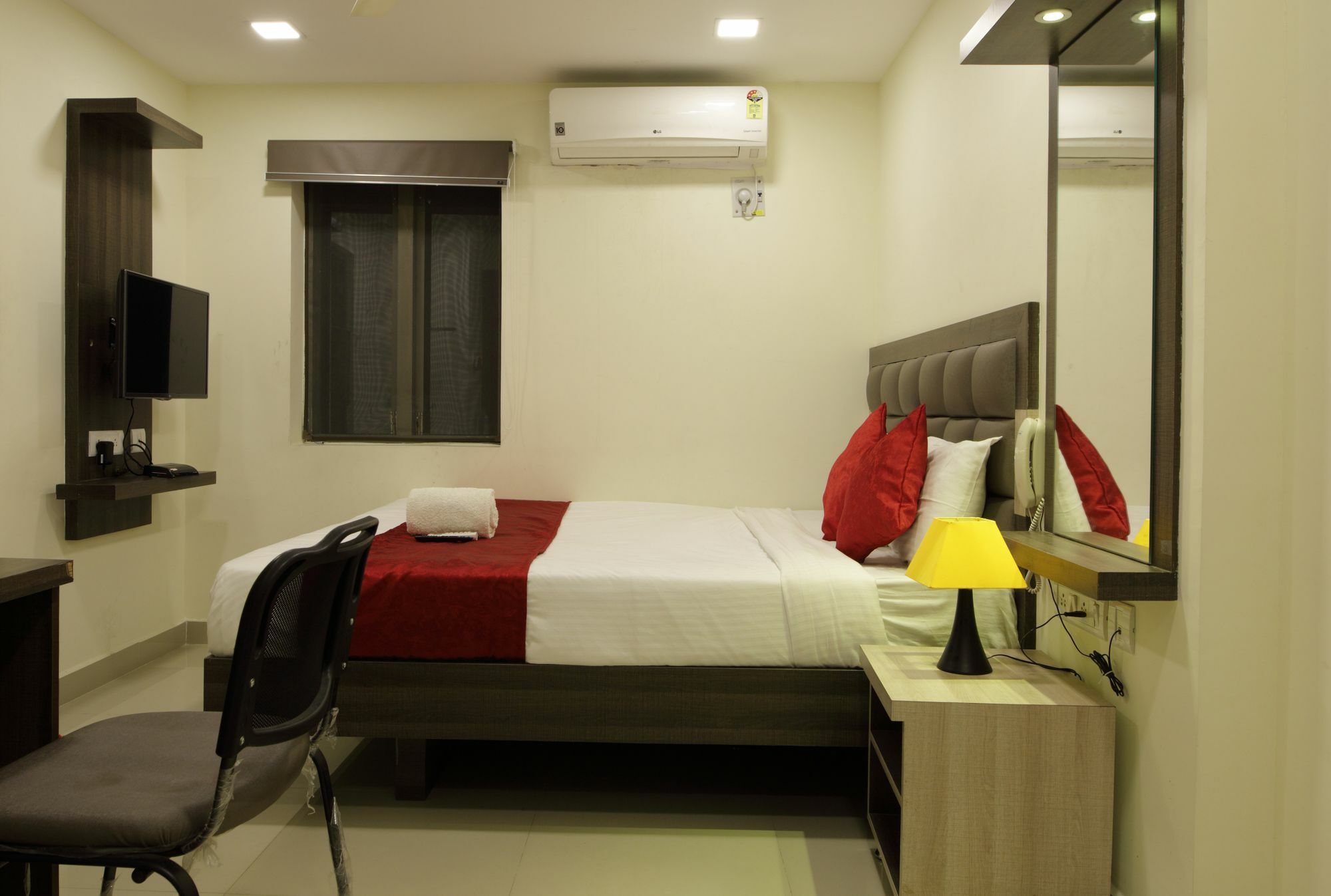 Venture Park, Omr, Thoraipakkam, Chennai Hotel Buitenkant foto