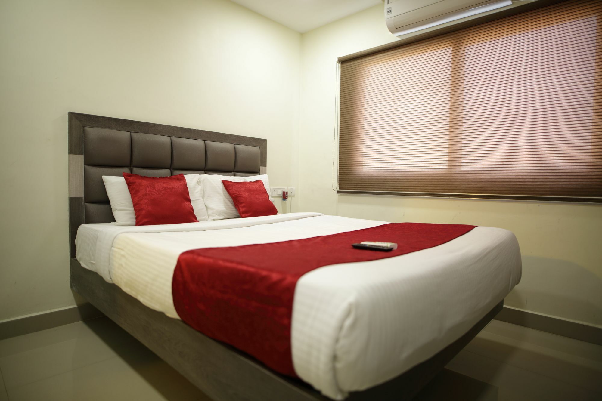 Venture Park, Omr, Thoraipakkam, Chennai Hotel Buitenkant foto