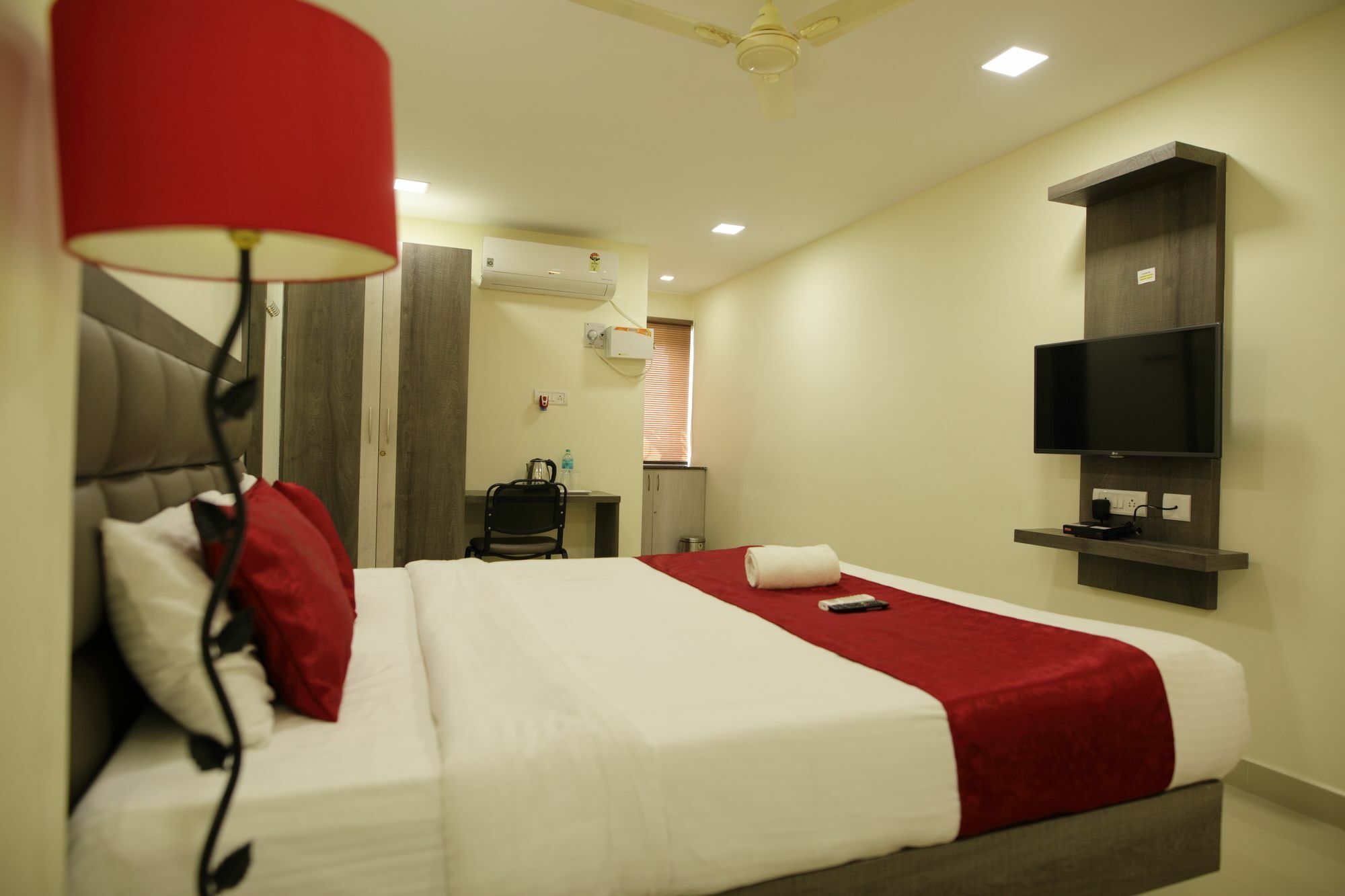 Venture Park, Omr, Thoraipakkam, Chennai Hotel Buitenkant foto
