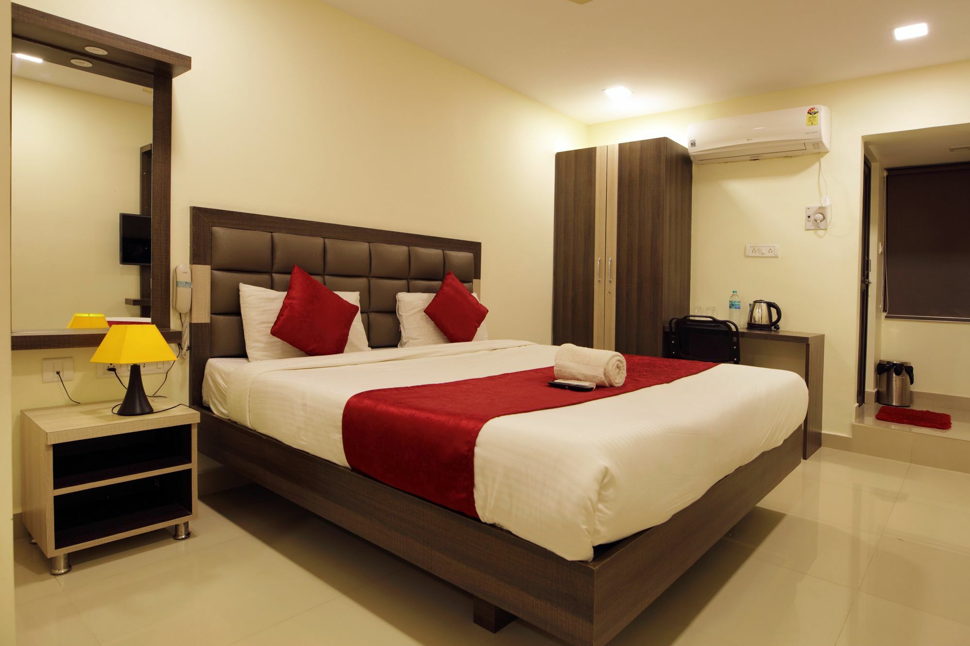Venture Park, Omr, Thoraipakkam, Chennai Hotel Buitenkant foto