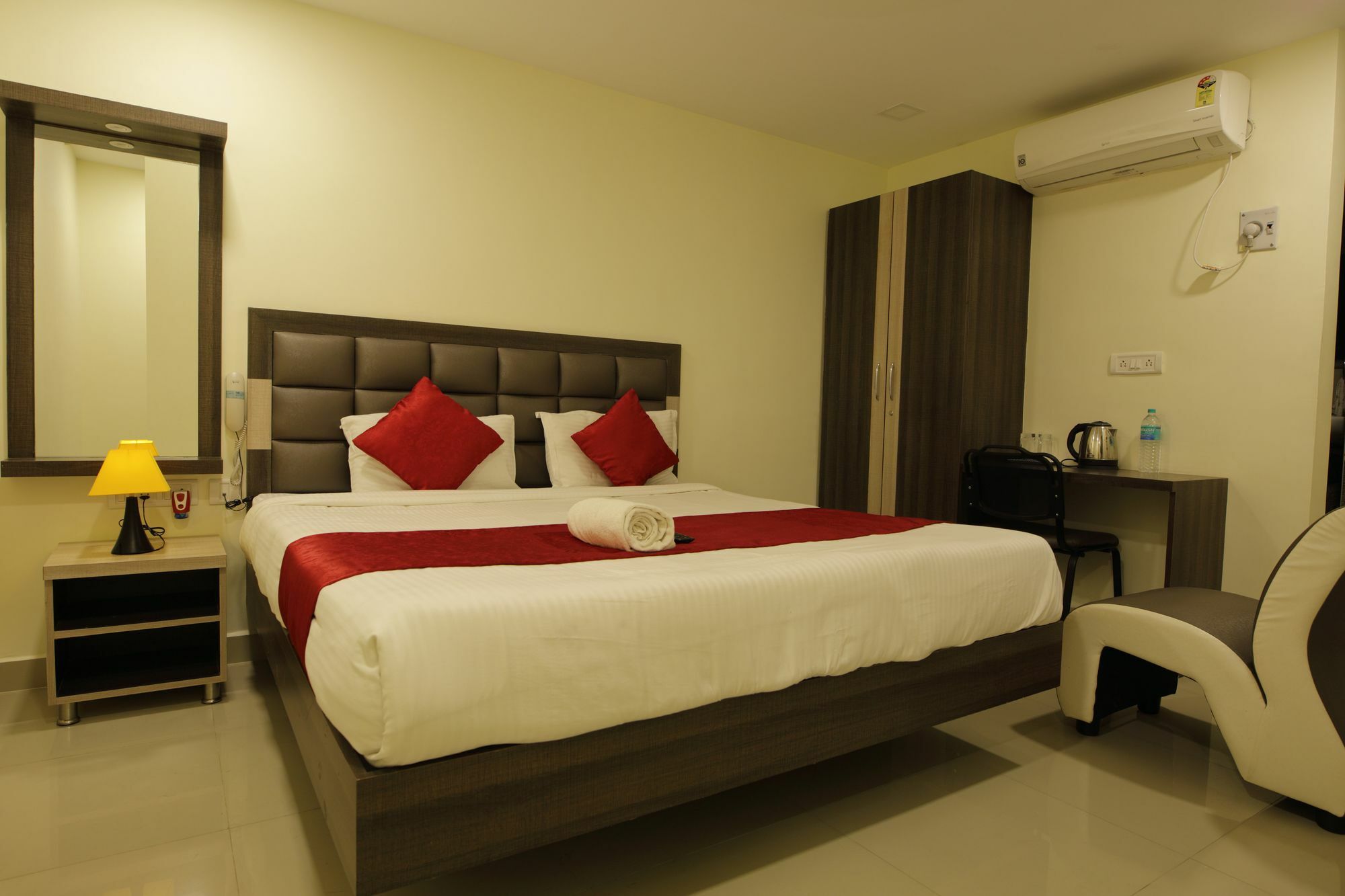Venture Park, Omr, Thoraipakkam, Chennai Hotel Buitenkant foto