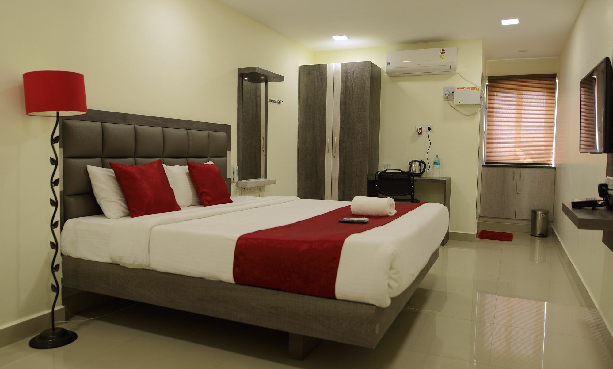 Venture Park, Omr, Thoraipakkam, Chennai Hotel Buitenkant foto