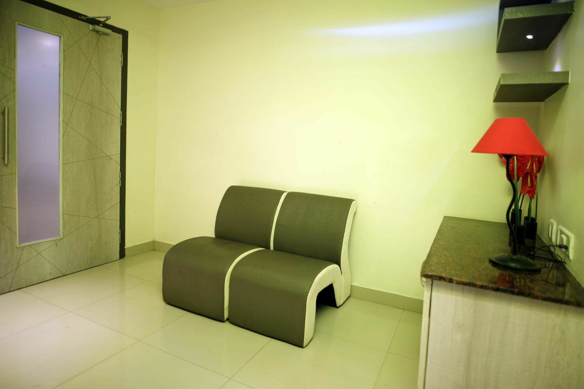 Venture Park, Omr, Thoraipakkam, Chennai Hotel Buitenkant foto